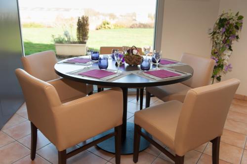 Restaurant, Armony Hotel in Bourg-Achard Restaurant, Armony Hotel in Bourg-Achard