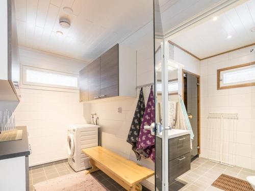 Bathroom, Holiday Home Luonto-keyritty by Interhome in Rautavaara Bathroom, Holiday Home Luonto-keyritty by Interhome in Rautavaara
