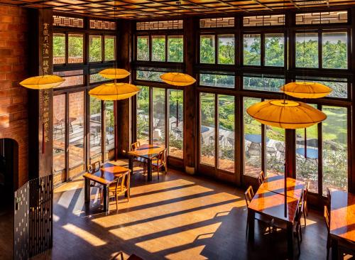 Restaurant, The One Nanyuan Land of Retreat & Wellness near Forest and Bird Garden Restaurant, The One Nanyuan Land of Retreat & Wellness near Forest and Bird Garden