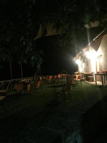Lo Scoiattolo Country House in Montorio Al Vomano Lo Scoiattolo Country House in Montorio Al Vomano