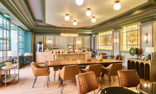 Food and beverages, Hotel Konti by HappyCulture near Grosse Cloche de Bordeaux Food and beverages, Hotel Konti by HappyCulture near Grosse Cloche de Bordeaux