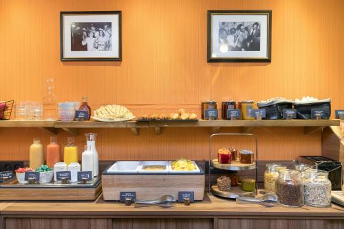 Food and beverages, Hotel Boris V. by Happyculture in Levallois-Perret Food and beverages, Hotel Boris V. by Happyculture in Levallois-Perret