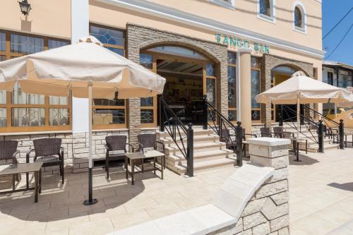 Паб/Коктейль-бар, Lefkimi Hotel in Корфу Паб/Коктейль-бар, Lefkimi Hotel in Корфу