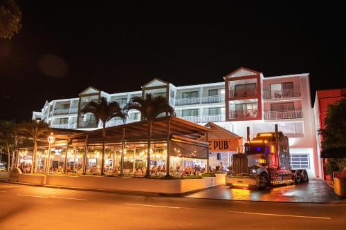 酒店外观, 埃尔利海滩酒店 (Airlie Beach Hotel) in 降灵群岛 酒店外观, 埃尔利海滩酒店 (Airlie Beach Hotel) in 降灵群岛