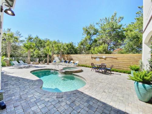 Swimming pool, Inlet Blue Home in Inlet Beach (FL) Swimming pool, Inlet Blue Home in Inlet Beach (FL)