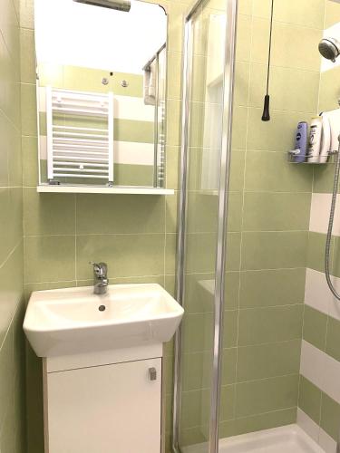 Bathroom, Domina Living Apartments - Presepe in Bisceglie Bathroom, Domina Living Apartments - Presepe in Bisceglie