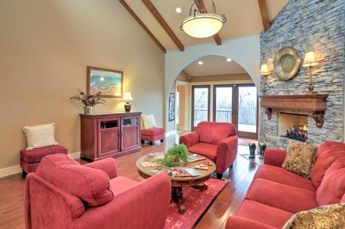 Beautiful Central Fayetteville Townhome with Views! in Fayetteville Beautiful Central Fayetteville Townhome with Views! in Fayetteville