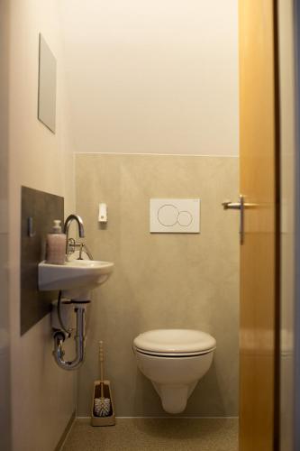 Bathroom, Haus Pia - Monteur Haus in Bubesheim Bathroom, Haus Pia - Monteur Haus in Bubesheim