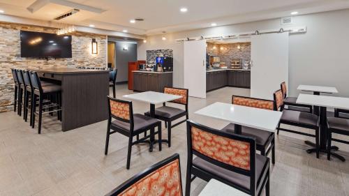Food and beverages, Best Western Knoxville Airport/Alcoa in Alcoa (TN) Food and beverages, Best Western Knoxville Airport/Alcoa in Alcoa (TN)