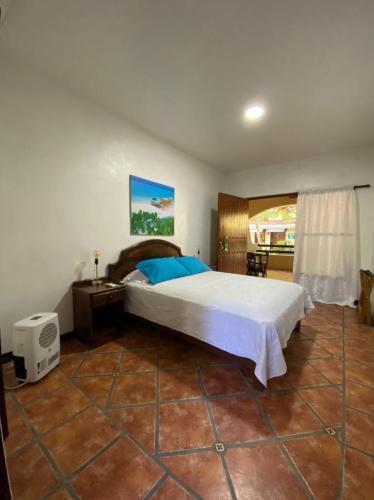 Guestroom, Hotel Playa Westfalia in Puerto Limon Guestroom, Hotel Playa Westfalia in Puerto Limon
