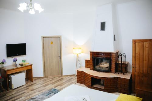 Pensiunea Casa Cristal in Targu Jiu Pensiunea Casa Cristal in Targu Jiu