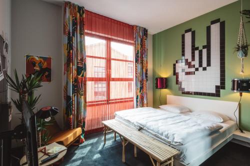 Double Room M image 4