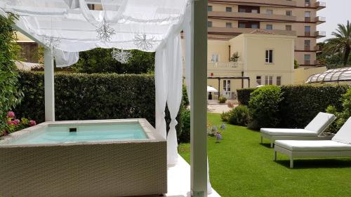 泳池, 芬妮別墅飯店 (Hotel Villa Fanny) in 卡利亞里 泳池, 芬妮別墅飯店 (Hotel Villa Fanny) in 卡利亞里
