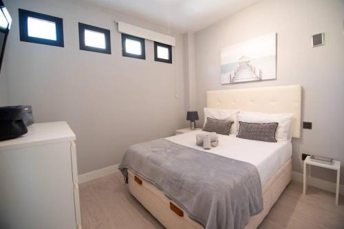 For You Rentals Beautiful Apartment TEMPORAL Santiago Bernabéu JMC5