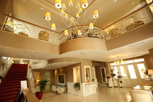 Előcsarnok, Palace Hotel & SPA in Durres Előcsarnok, Palace Hotel & SPA in Durres
