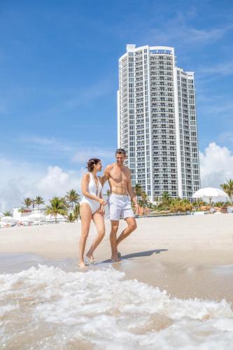 Beach, Trump International Beach Resort in Miami Beach (FL) Beach, Trump International Beach Resort in Miami Beach (FL)