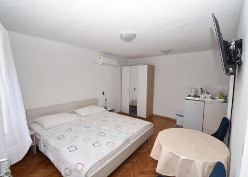 Apartmani Mihaela in เมืองเก่าซิเบนิก Apartmani Mihaela in เมืองเก่าซิเบนิก