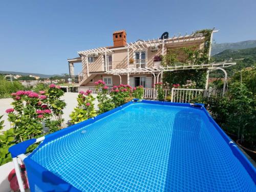 Apartments Popadic with parking in Herceg Novi Old Town Apartments Popadic with parking in Herceg Novi Old Town
