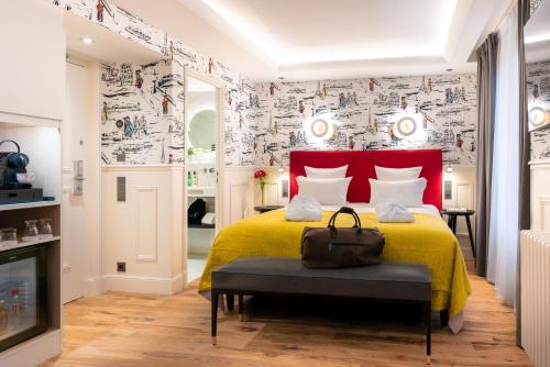 Cambon Hotel in 1st - Louvre - Chatelet Cambon Hotel in 1st - Louvre - Chatelet