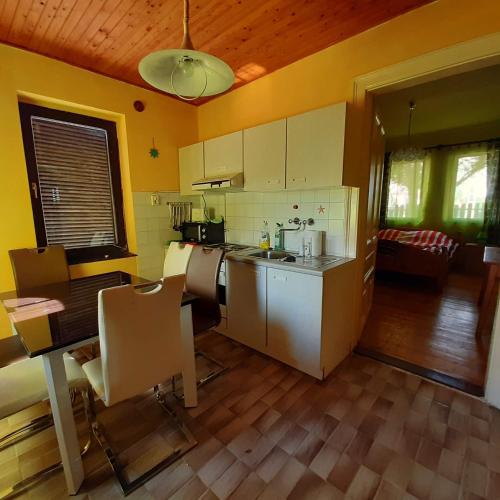 Tulman Villa in Balatonbereny Tulman Villa in Balatonbereny