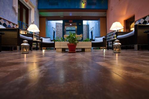 bar/salon, Suites Gran Via 44 in Granada bar/salon, Suites Gran Via 44 in Granada