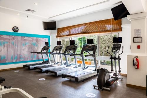 Spordikeskus, Plaza Hotel and Suites in San Salvador Spordikeskus, Plaza Hotel and Suites in San Salvador
