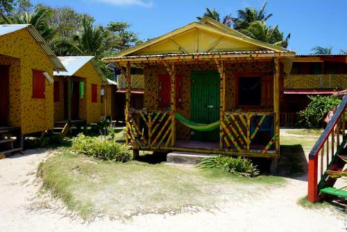 Cool Spot Grace Place in Little Corn Island Cool Spot Grace Place in Little Corn Island