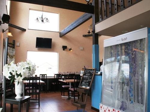 酒吧/休闲厅, 布兰内宜吉佩提酒店 (Petit Hotel Blane Neige) in 中富良野 酒吧/休闲厅, 布兰内宜吉佩提酒店 (Petit Hotel Blane Neige) in 中富良野