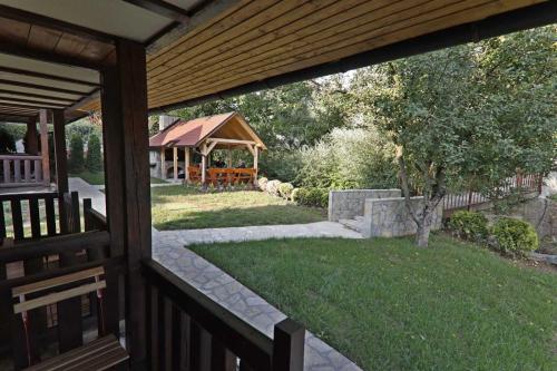 Brvnare Ala Vrdnik in Vrdnik Brvnare Ala Vrdnik in Vrdnik