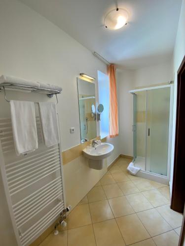 Phòng tắm, Orient Spa in Ceske Budejovice Phòng tắm, Orient Spa in Ceske Budejovice