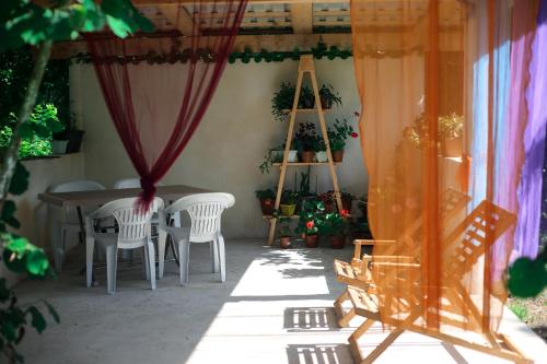 parveke/terassi, NOVEL HOUSE in Martvili parveke/terassi, NOVEL HOUSE in Martvili