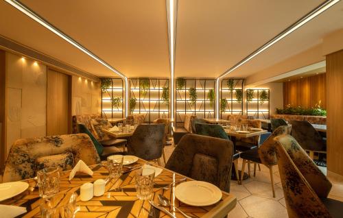 Restaurant, Sapphire Boutique Hotel in Navi Mumbai Restaurant, Sapphire Boutique Hotel in Navi Mumbai