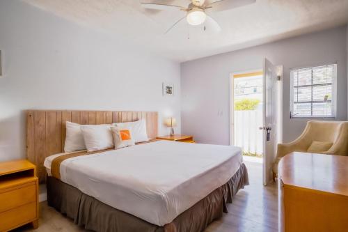 Royal Palm Hotel in Dunmore Town Royal Palm Hotel in Dunmore Town