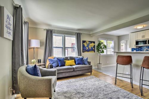 Cozy Home WiFi, Parking, 5 Mi to Dtwn Mpls! near Minnehaha Park és Vízesés Cozy Home WiFi, Parking, 5 Mi to Dtwn Mpls! near Minnehaha Park és Vízesés