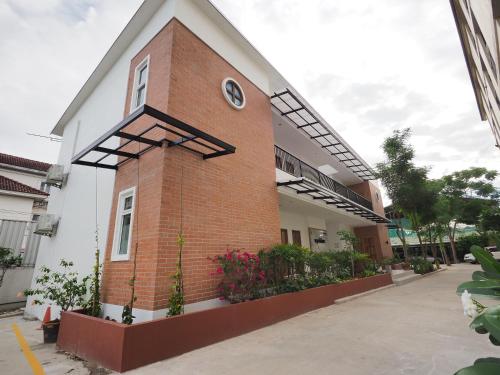 Exterior view, Prukpibul Apartment near Wat Chotikaram Exterior view, Prukpibul Apartment near Wat Chotikaram