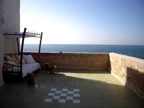 Varanda/terraço, Four Hearts - Acre's Sea Side Suite in Acre Varanda/terraço, Four Hearts - Acre's Sea Side Suite in Acre