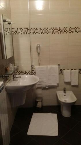 HOTEL SIRIO in Marsicovetere HOTEL SIRIO in Marsicovetere