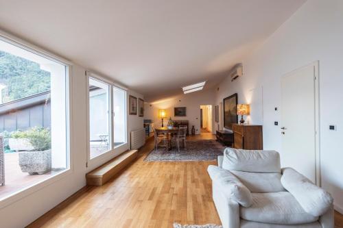 Hotel Centrale in وسط مدينة ريفا ديل جاردا Hotel Centrale in وسط مدينة ريفا ديل جاردا
