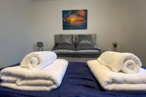 The Onyx Suite - 1 Bed apartment w/ free parking in Pentwyn The Onyx Suite - 1 Bed apartment w/ free parking in Pentwyn