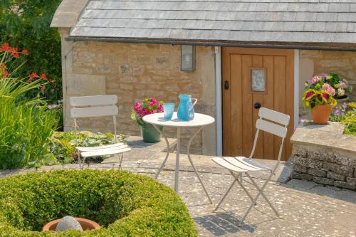Vchod, The Hayloft by Black Door Stays in Midford Vchod, The Hayloft by Black Door Stays in Midford