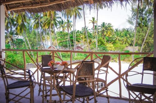 Балкон, Heart of Zanzibar Bungalows in Занзібар Балкон, Heart of Zanzibar Bungalows in Занзібар