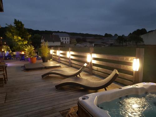 Swimming pool, Auberge De La Durdent in Hericourt En Caux Swimming pool, Auberge De La Durdent in Hericourt En Caux