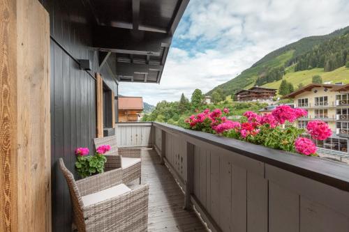 Балкон, Boutique Hotel ANYBODY in Заальбах Балкон, Boutique Hotel ANYBODY in Заальбах