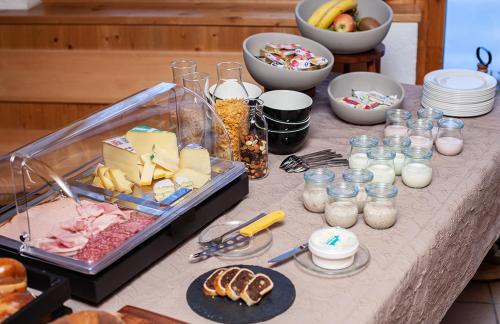 Hotel Bergführer (Hotel Bergfuhrer) in Elm Hotel Bergführer (Hotel Bergfuhrer) in Elm