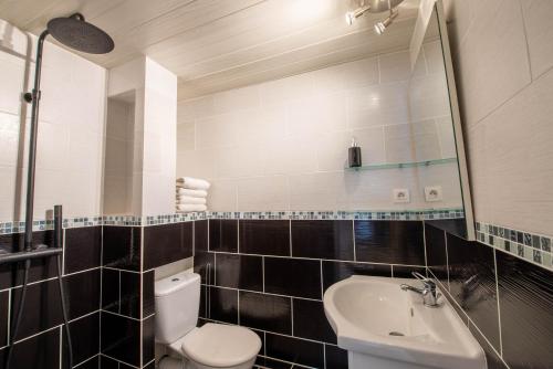 Bathroom, Gite Plume et Potiron in Gisors Bathroom, Gite Plume et Potiron in Gisors