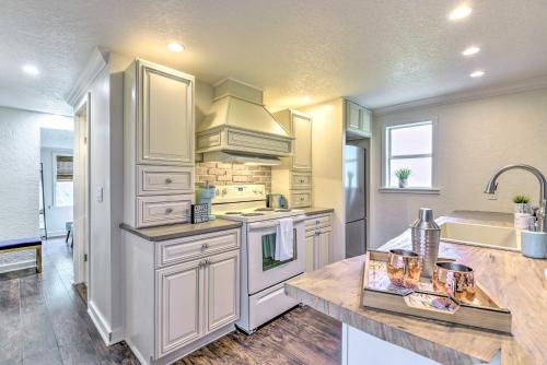 16 Mi to Disney Cottage with Deck in Winter Garden in Winter Garden 16 Mi to Disney Cottage with Deck in Winter Garden in Winter Garden