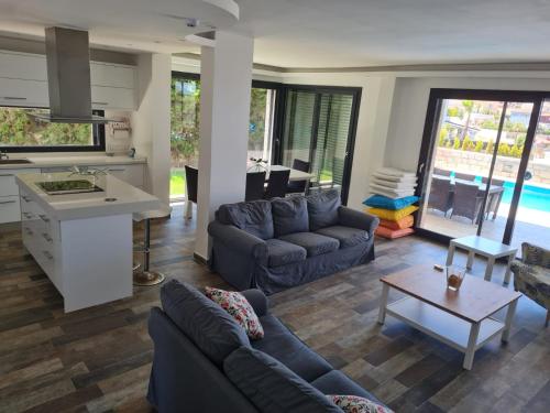 De-Lale Villa in Cesme De-Lale Villa in Cesme