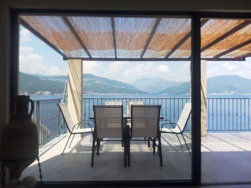 Balkon/teras, Martin Lux Apartment in Krasici Balkon/teras, Martin Lux Apartment in Krasici