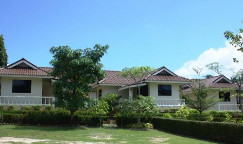 Baansaensook Villas Hotel