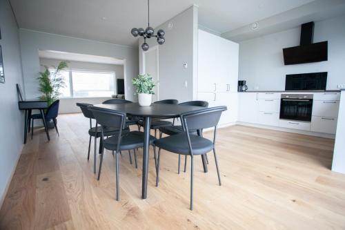 מתקני המלון, New Three Bedroom Townhouses with Sea View in Hoyvík מתקני המלון, New Three Bedroom Townhouses with Sea View in Hoyvík